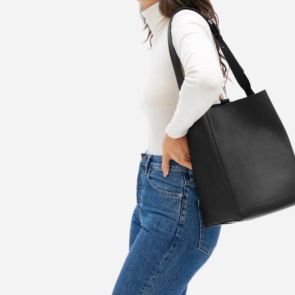 Everlane The Studio Bag in Black - Picture 4 of 10